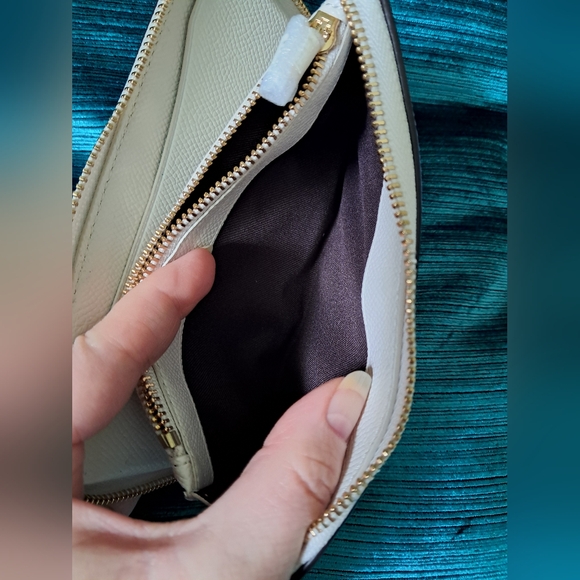 NWT Coach Gold Chalk Discontinued Leather Limited Edition Long Zip Around Wallet - Picture 12 of 13